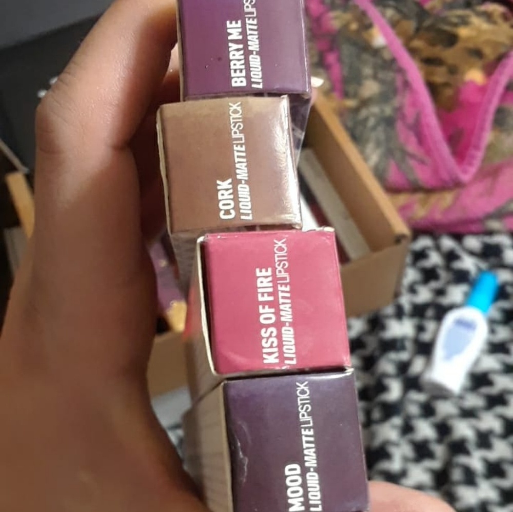Dose lipsticks